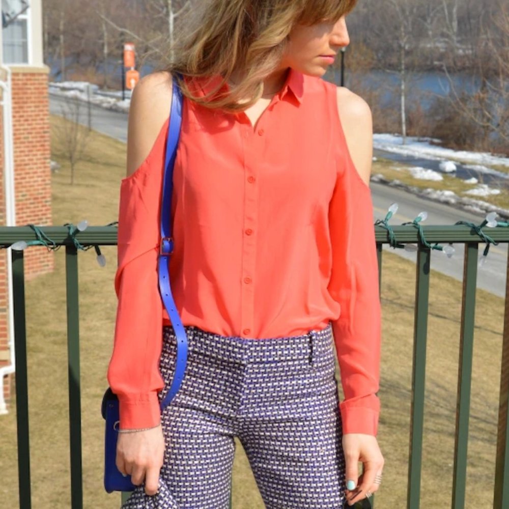 Trouve Cut-out Cold Shoulder 100% Silk Button-Up Collared Coral Top